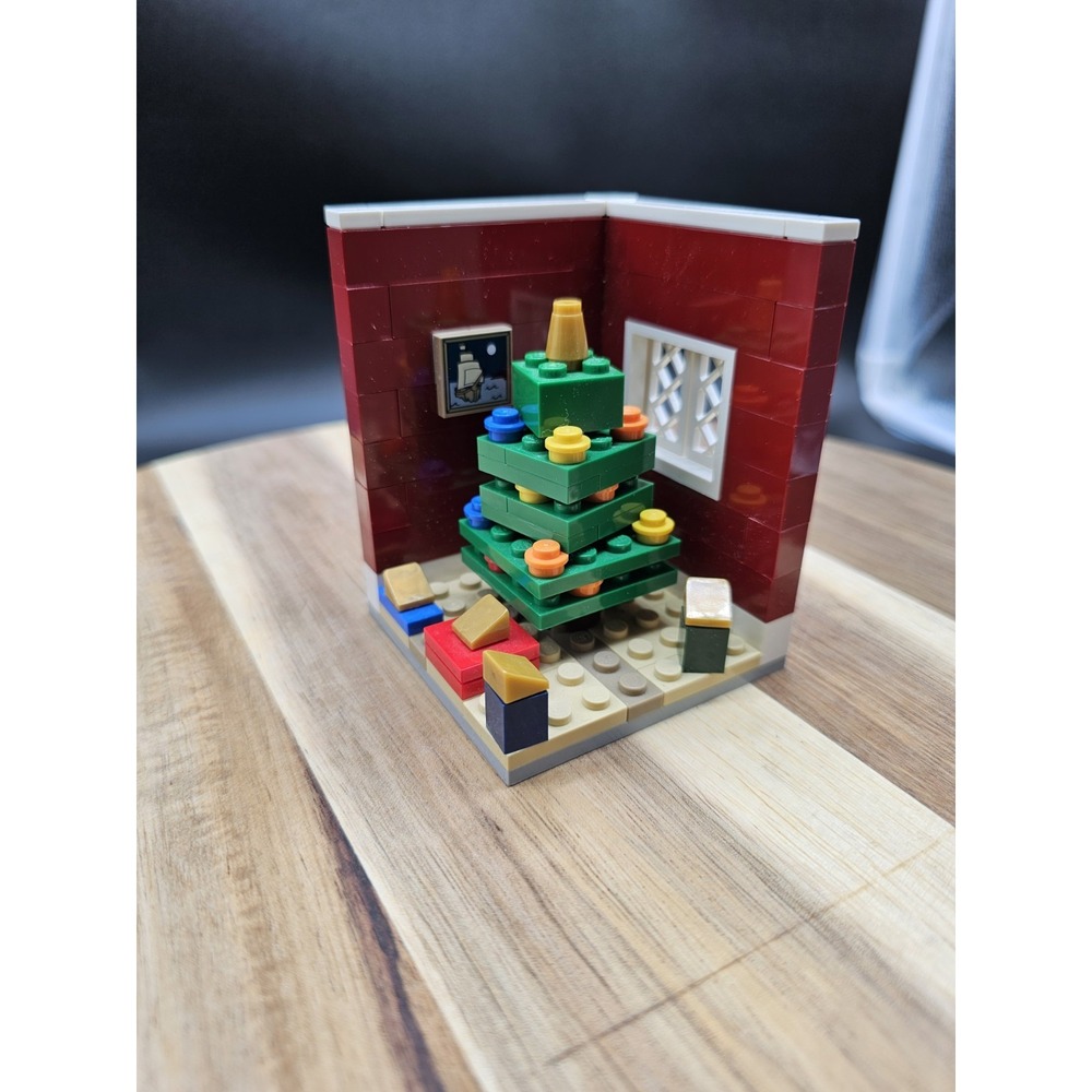 Lego‎ Limited Edition Christmas Tree Set 2011 ~Retired